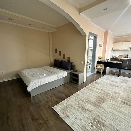 B&B Apart Atyraū Zewnętrze zdjęcie